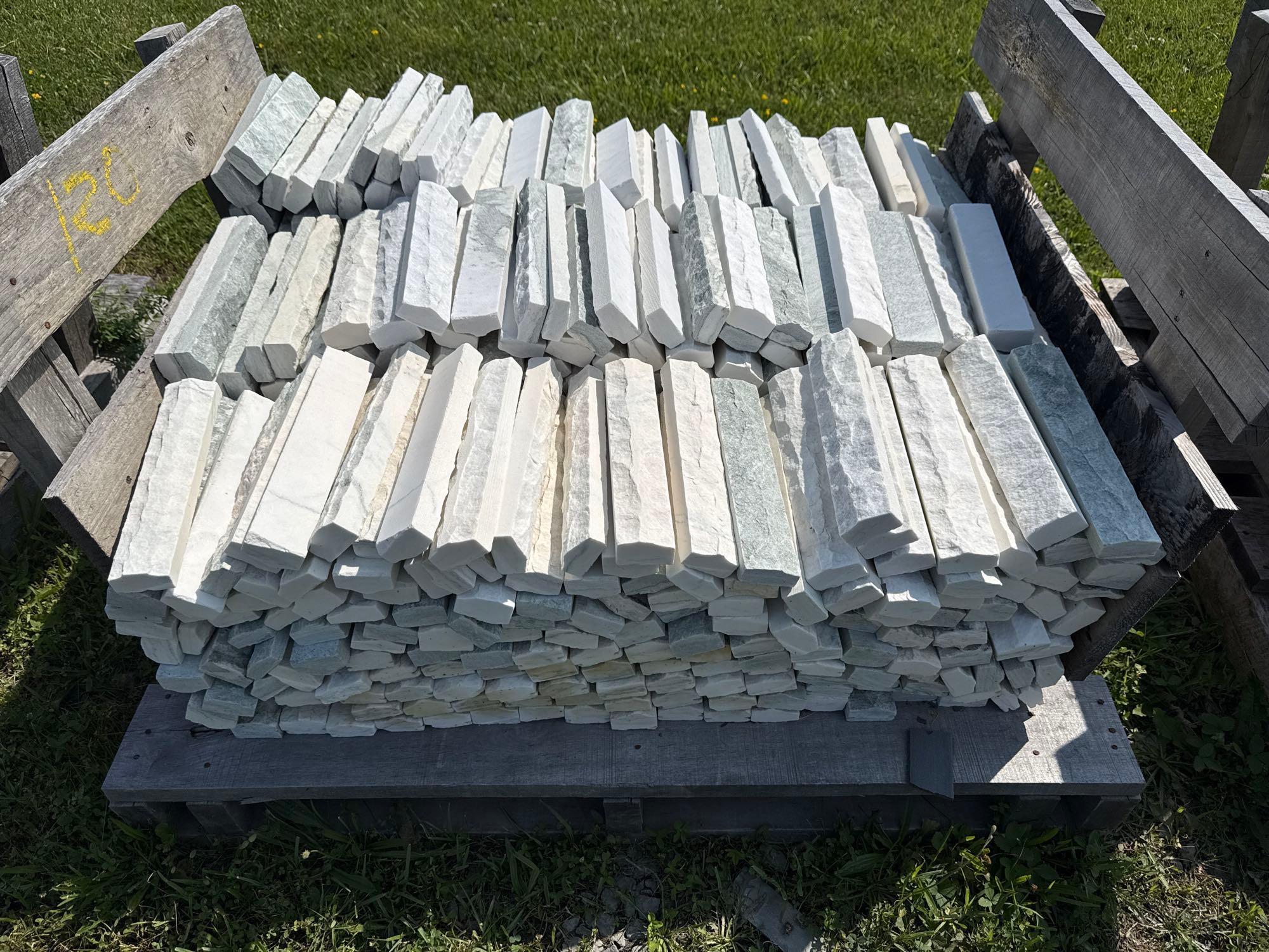 Lot 120 - Pallet of Marble Moulding - 2.25"w x 11.5"l