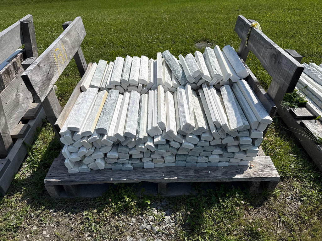 Lot 121 - Pallet of Marble Moulding - 2.25"w x 15.5"l