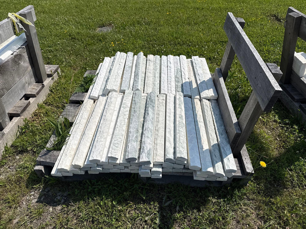 Lot 122 - Pallet of Marble Moulding - 2.25"w x 23.5"l