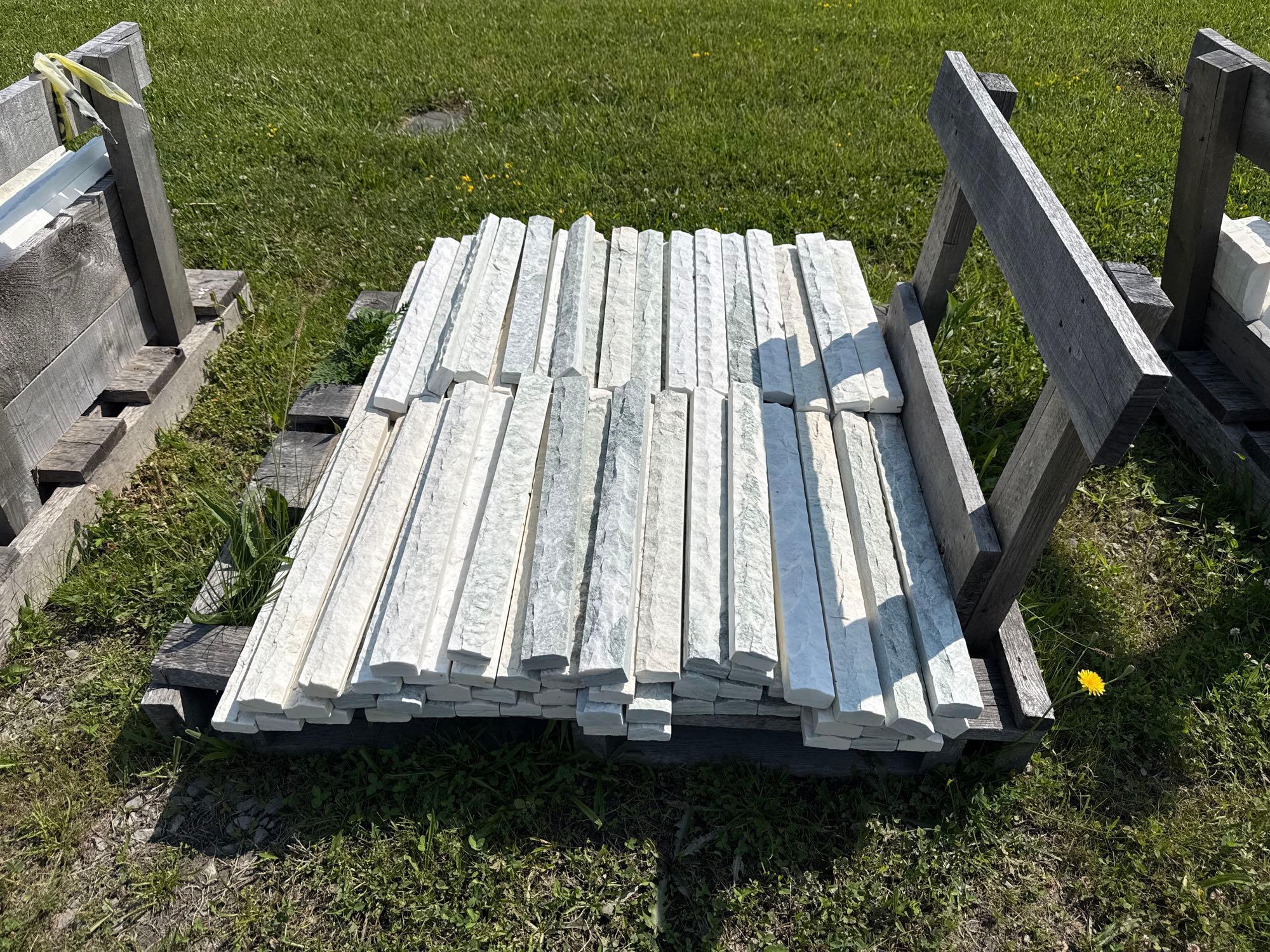 Lot 122 - Pallet of Marble Moulding - 2.25"w x 23.5"l
