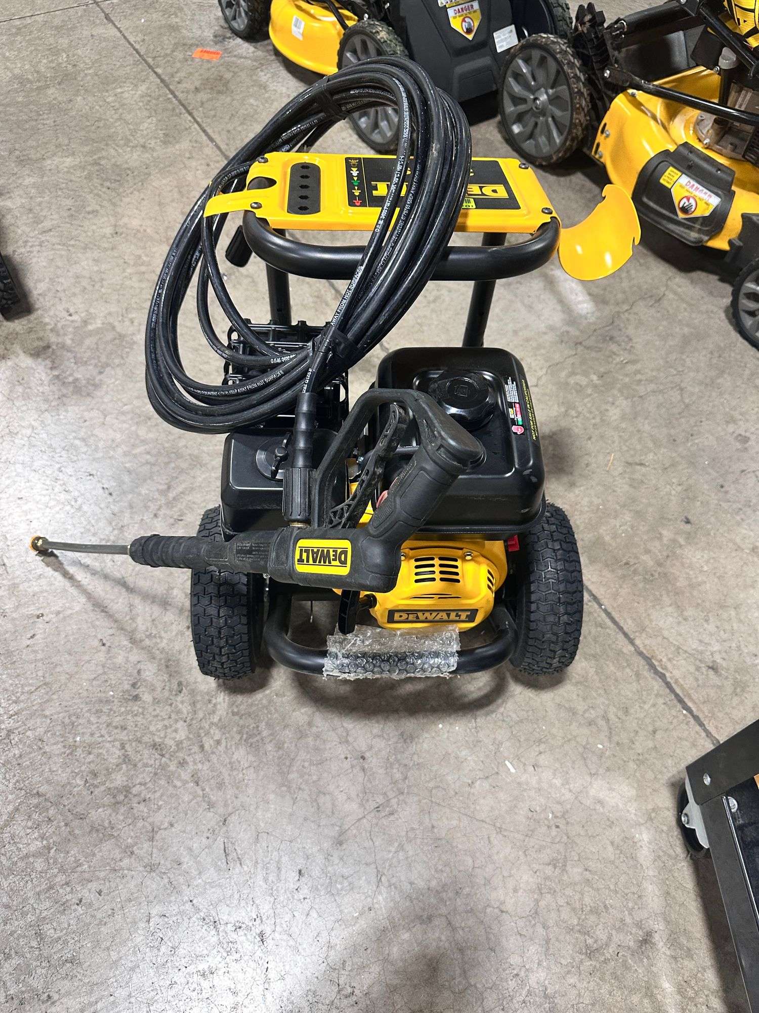 DEWALT Gas Pressure Washers - 2 Mixed Units (3300 + 3400 PSI)