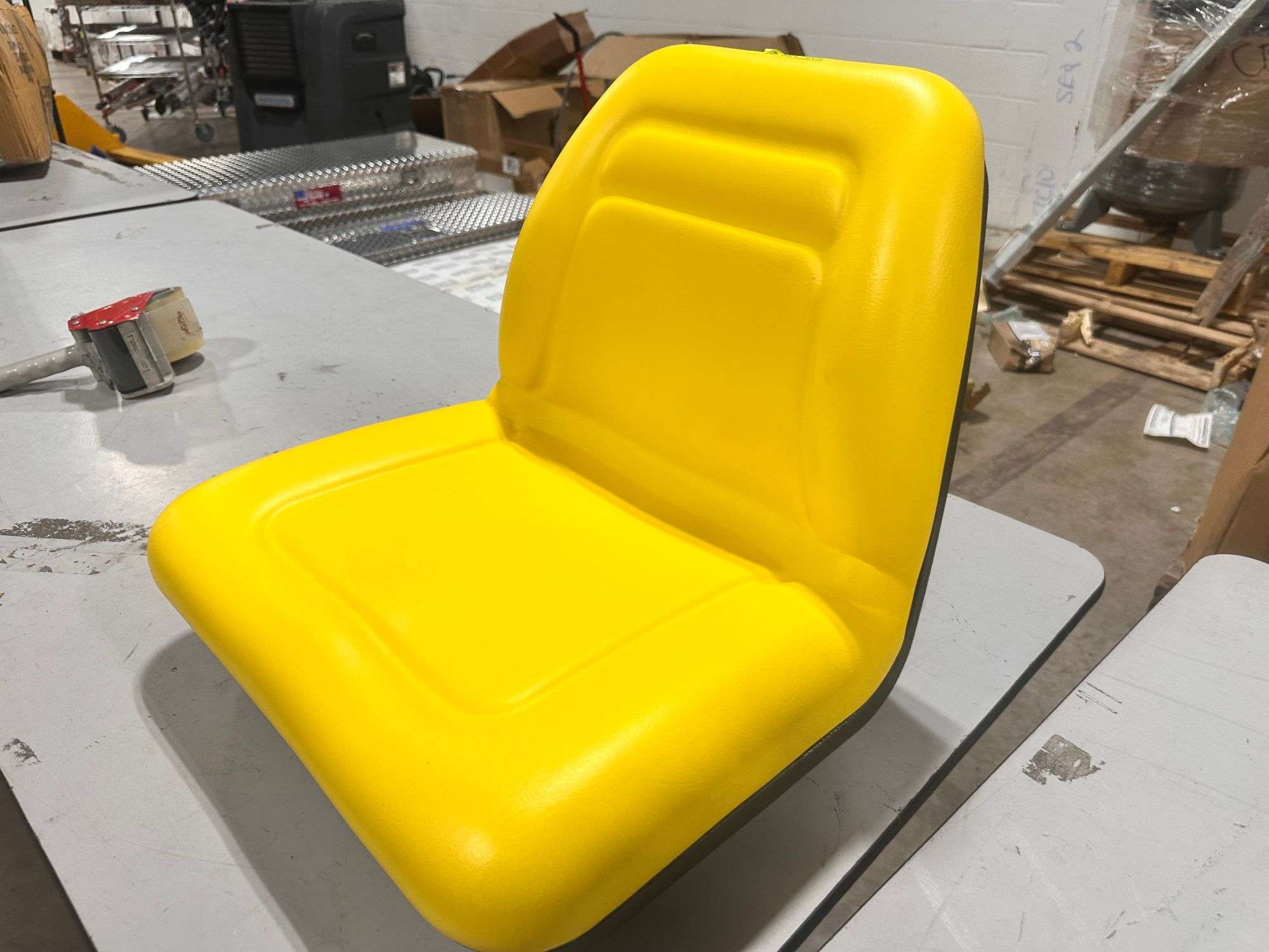 A&I Michigan Style Yellow Seat with Slide