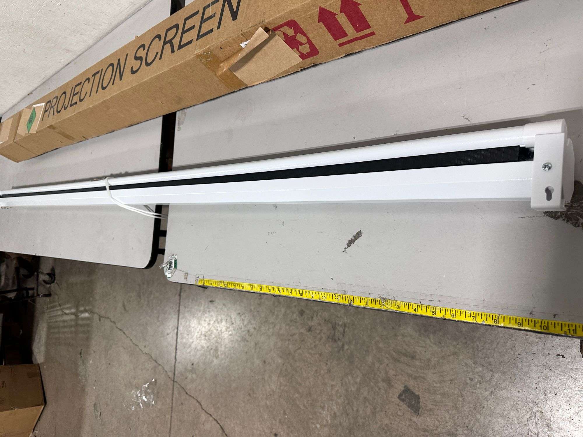 100" Projector Screen Pull Down